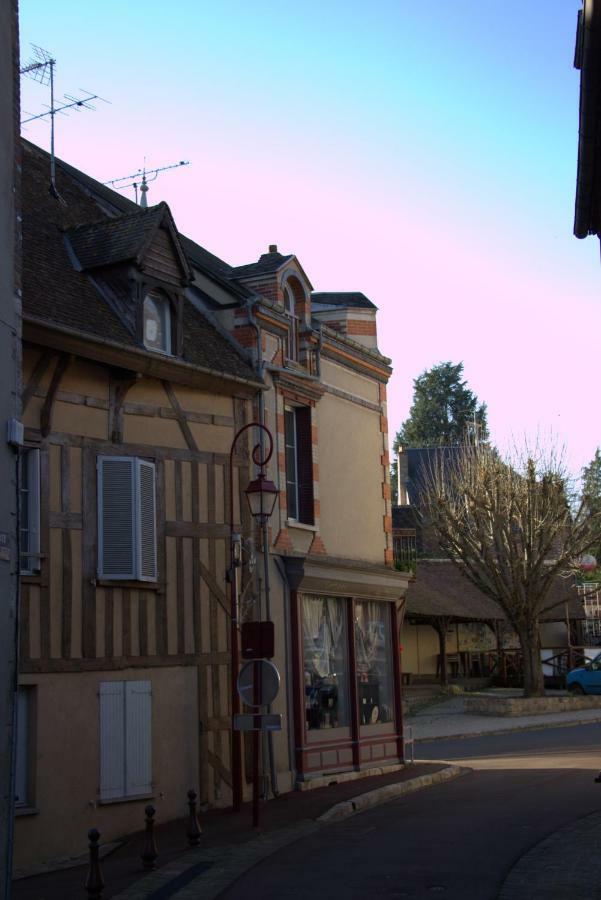 Gîte la Mésangerie Château-Renard Esterno foto